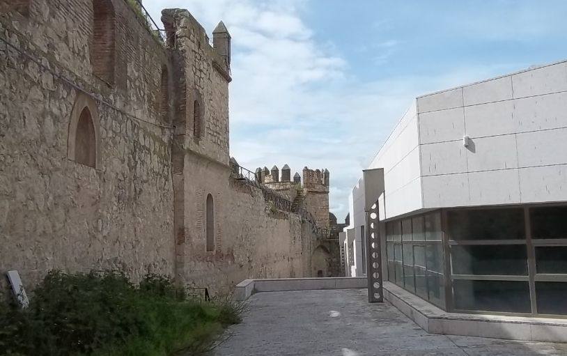 EL CASTILLO DE MAQUEDA - Entre los futuros usos permitidos, según consta en la web de GIESE, se encuentra el residencial, comercial, público o semipúblico, hotelero y espectáculos.