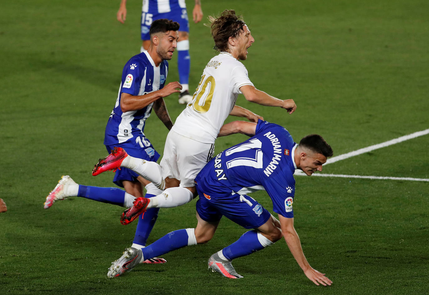 Fotos: Las mejores imágenes del Real Madrid-Alavés