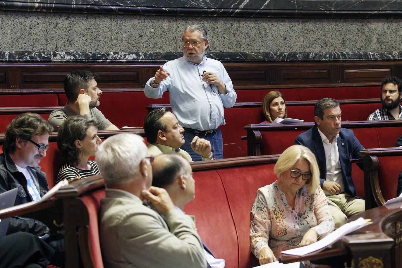 El edil interviene en el pleno del Ayuntamiento de Valencia