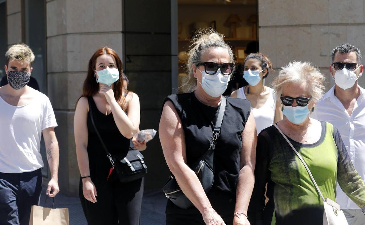 Las nueve comunidades autónomas donde la mascarilla es obligatoria a partir de hoy