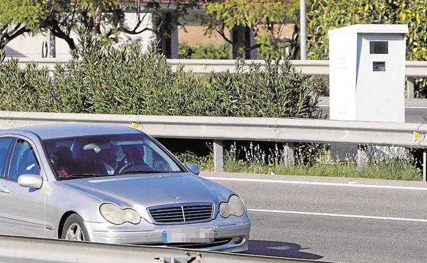 La DGT publica dónde están instalados los 1.392 radares de nuestras carreteras