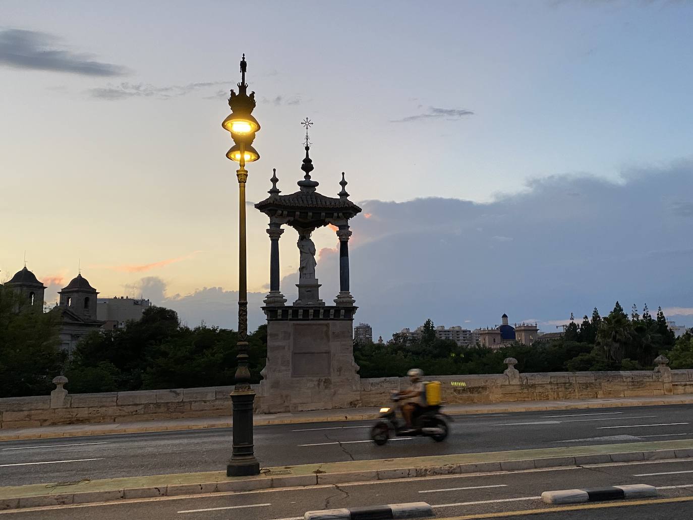 Fotos: El Puente del Real, una construcción con vistas privilegiadas en Valencia