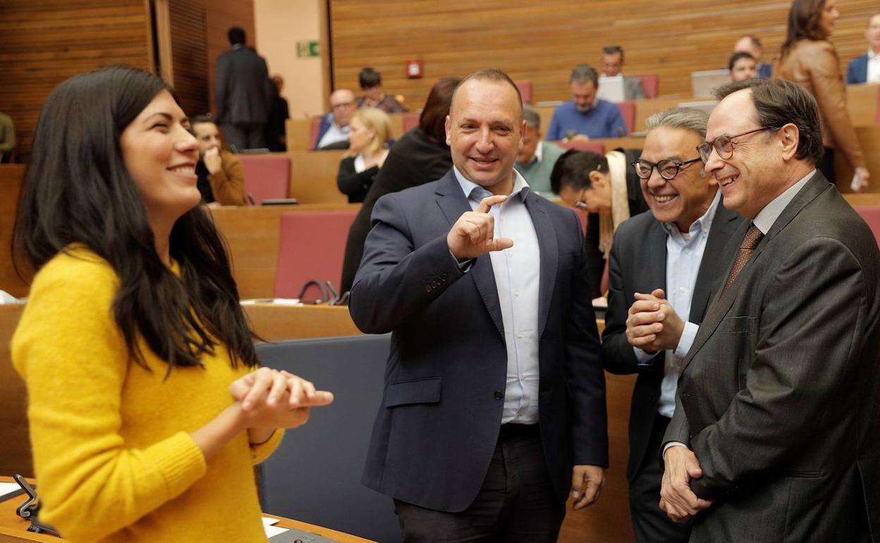 El Botánico propone subir los impuestos y crear otros nuevos para salir de la crisis