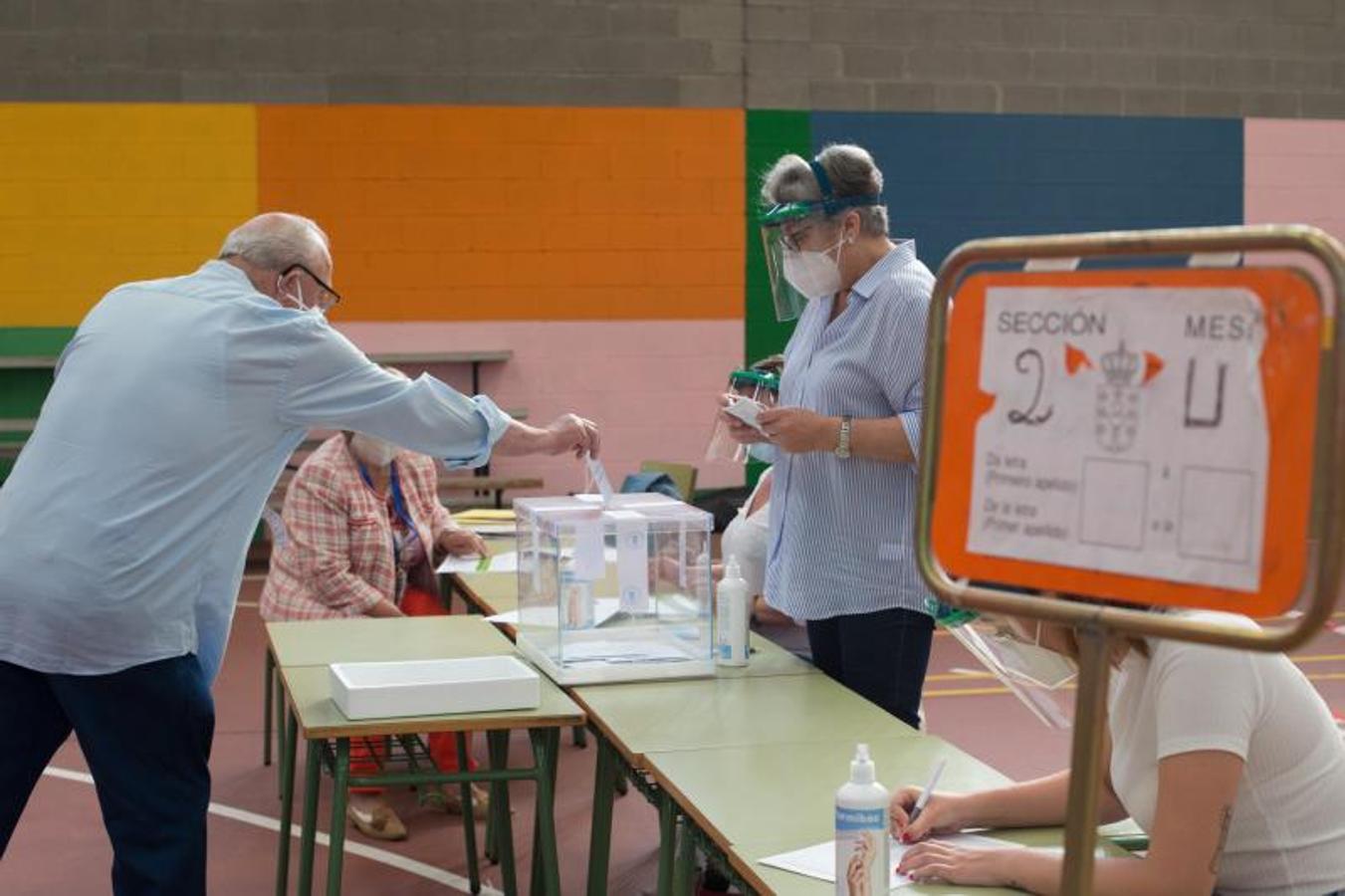 Votación de las elecciones autonómicas de Galicia, en Burela 