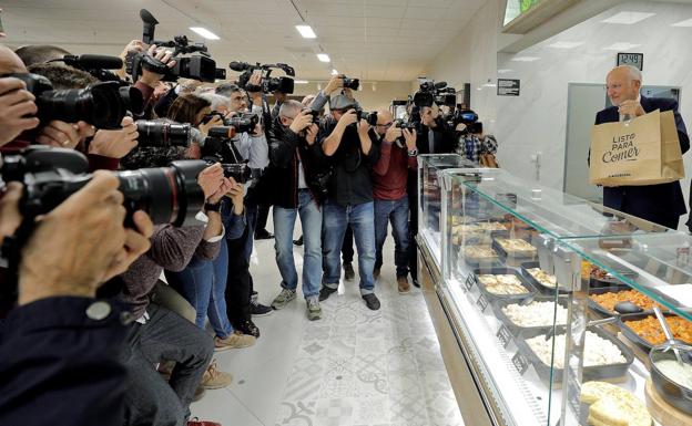 Mercadona prueba los nuevos platos preparados que servirá en sus supermercados en su laboratorio de Burjassot