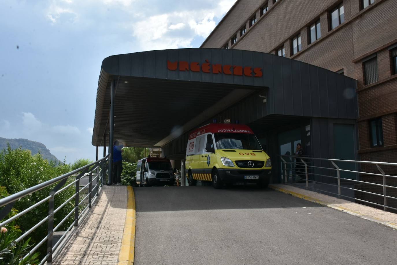 Detectado un foco de coronavirus en el hospital Lluís Alcanyís de Xàtiva