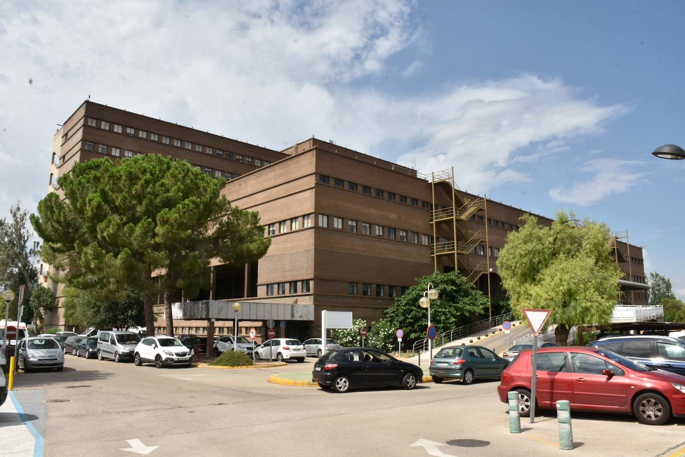 Detectado un foco de coronavirus en el hospital Lluís Alcanyís de Xàtiva