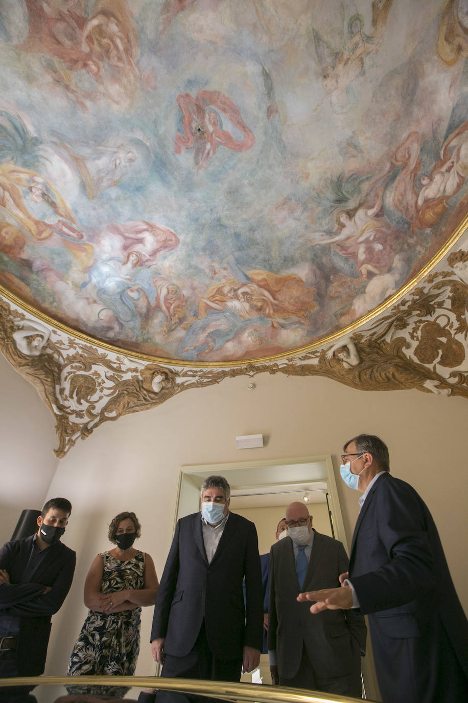 Fotos: El ministro de cultura José Manuel Rodríguez Uribes visita el Museo de Cerámica de Valencia