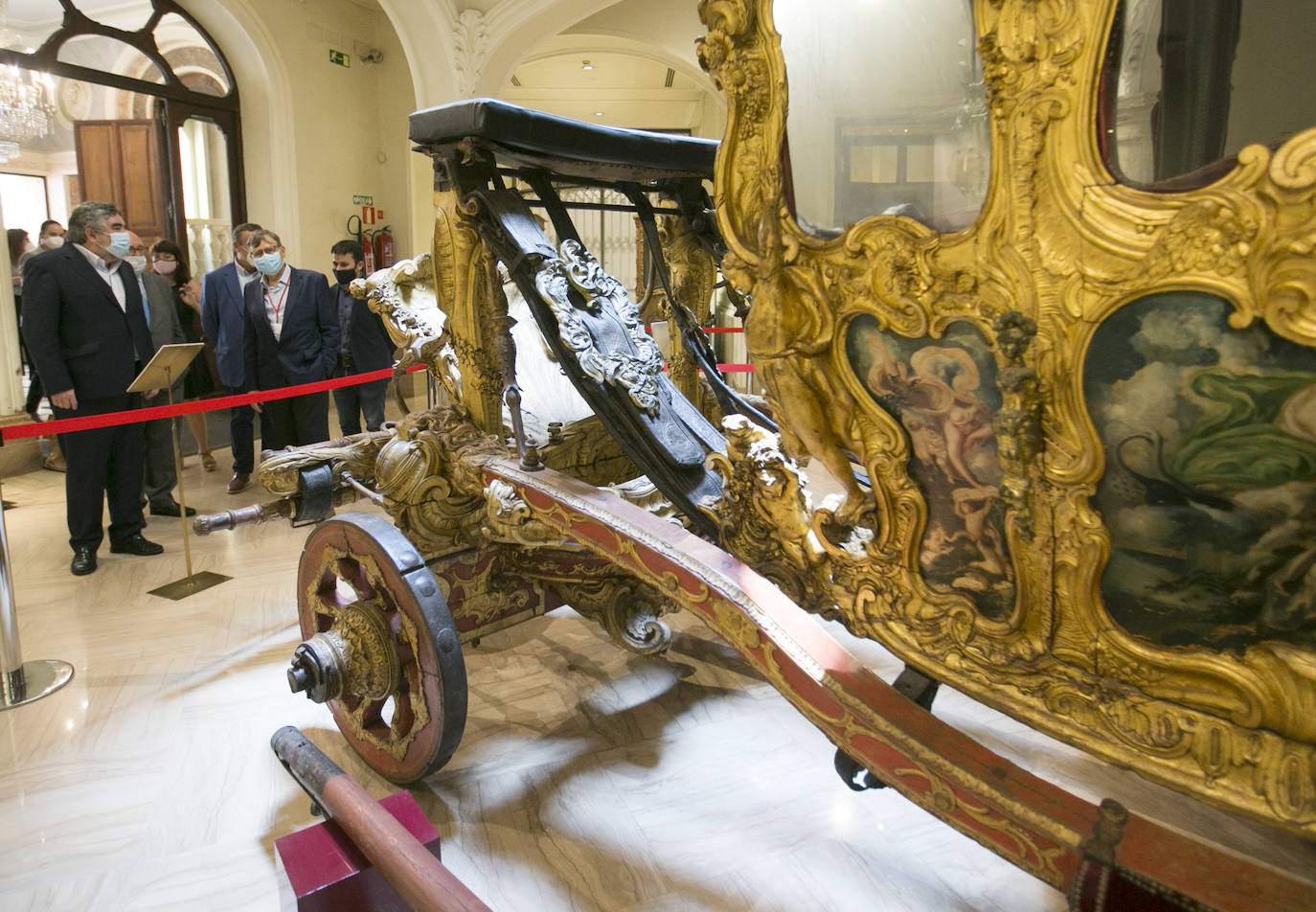 Fotos: El ministro de cultura José Manuel Rodríguez Uribes visita el Museo de Cerámica de Valencia