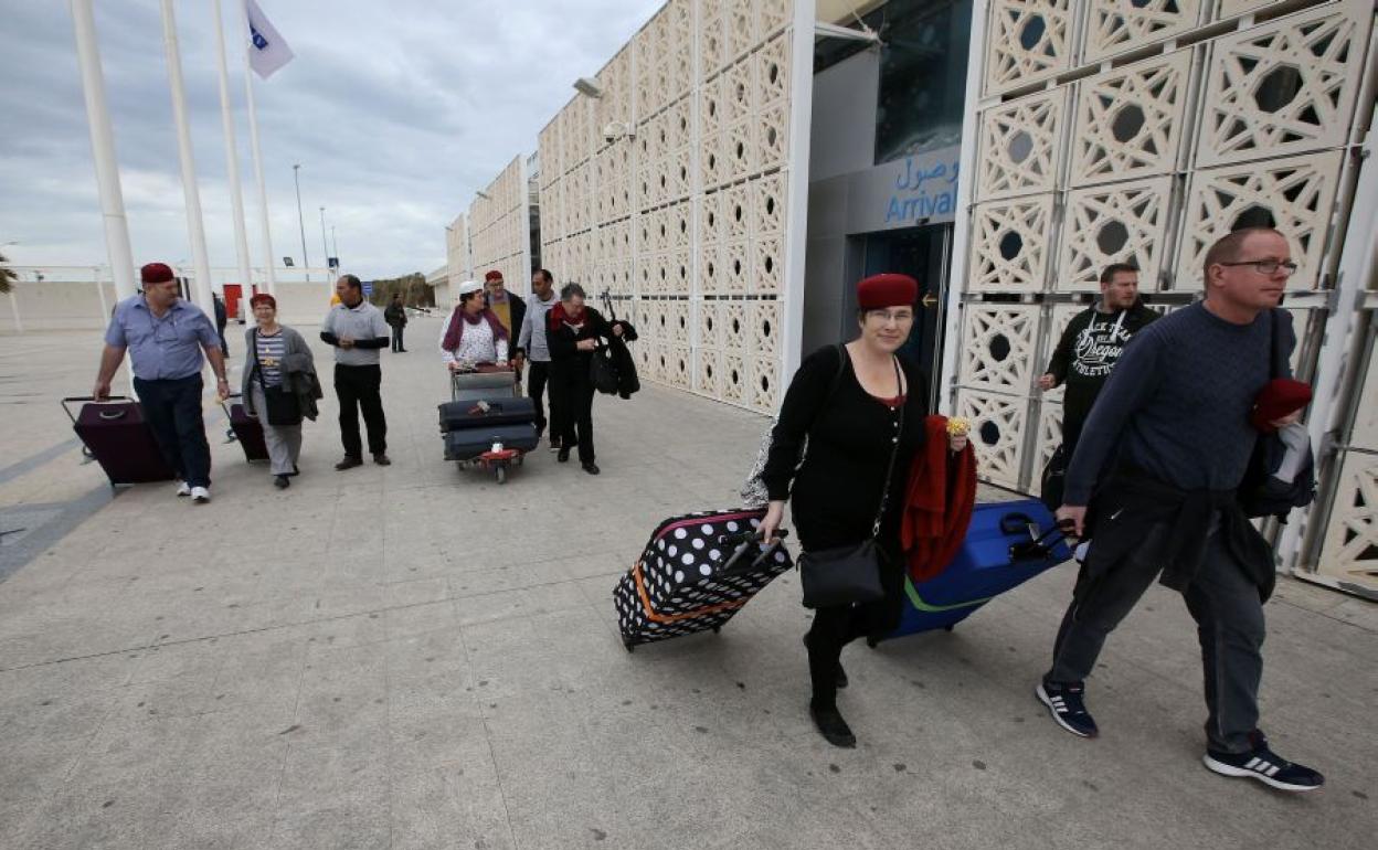 Llegada de turistas a Túnez.