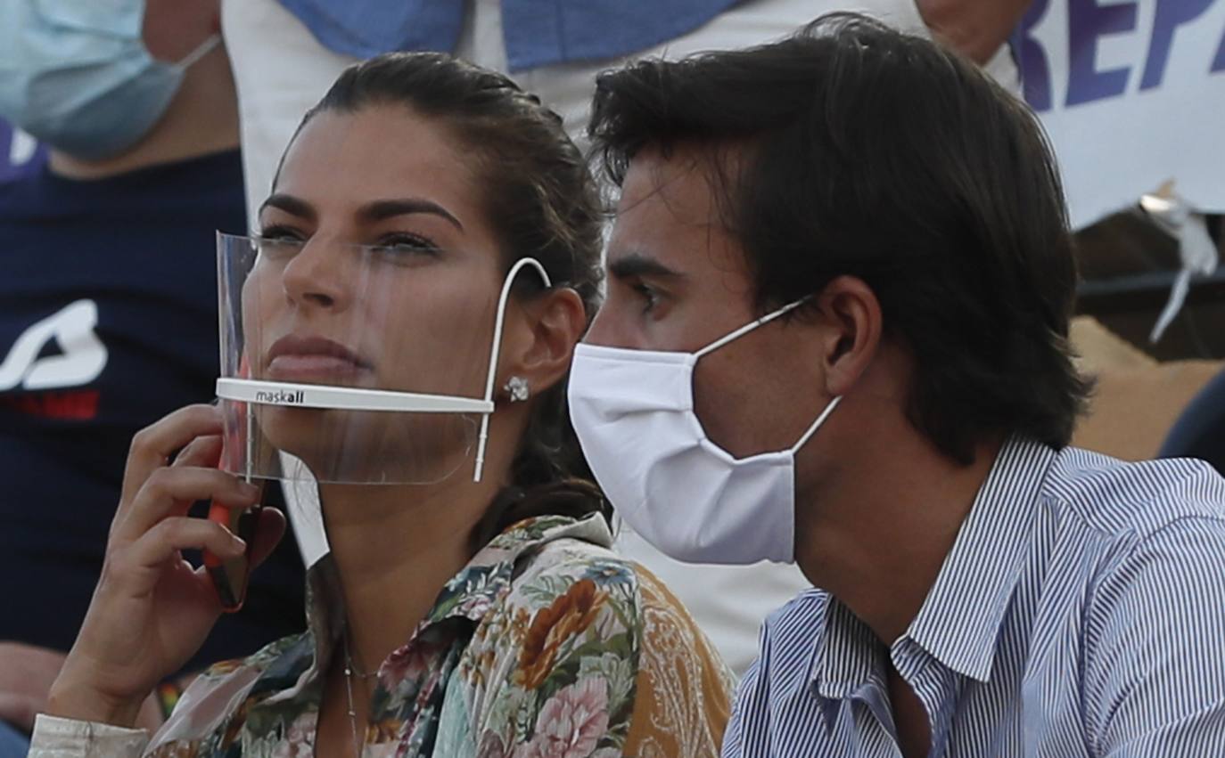 El primer festejo en Andalucía tras el confinamiento resulta con la salida a hombros del valenciano Enrique Ponce y del rejoneador Diego Ventura