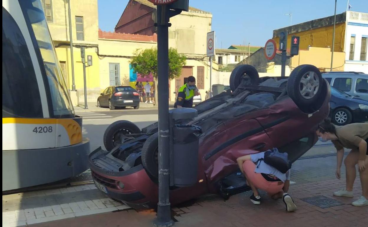 Tráfico en Valencia | Espectacular accidente en Valencia