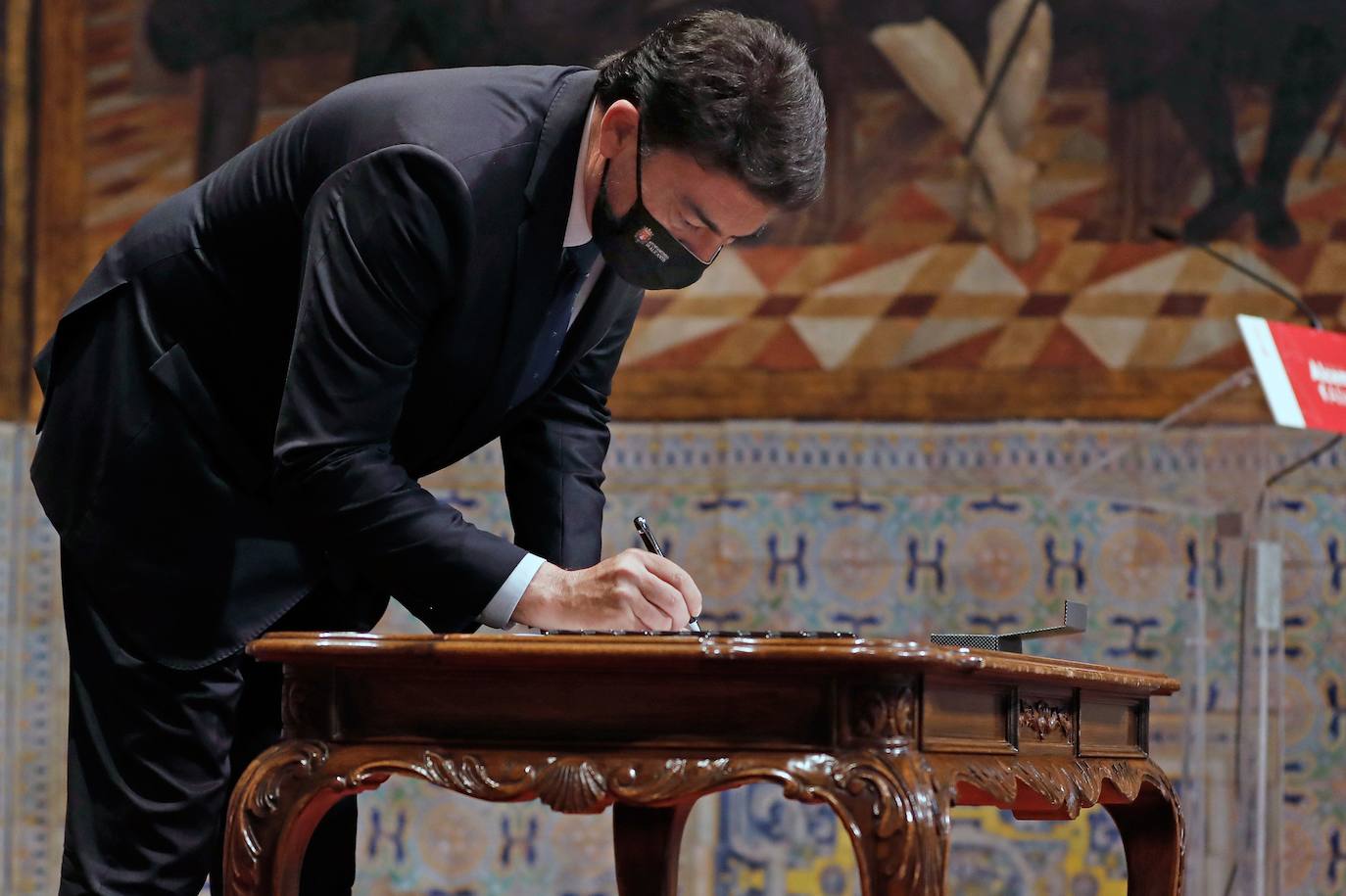 Firma del acuerdo 'Alcem-nos' para la reconstrucción de la Comunitat Valenciana