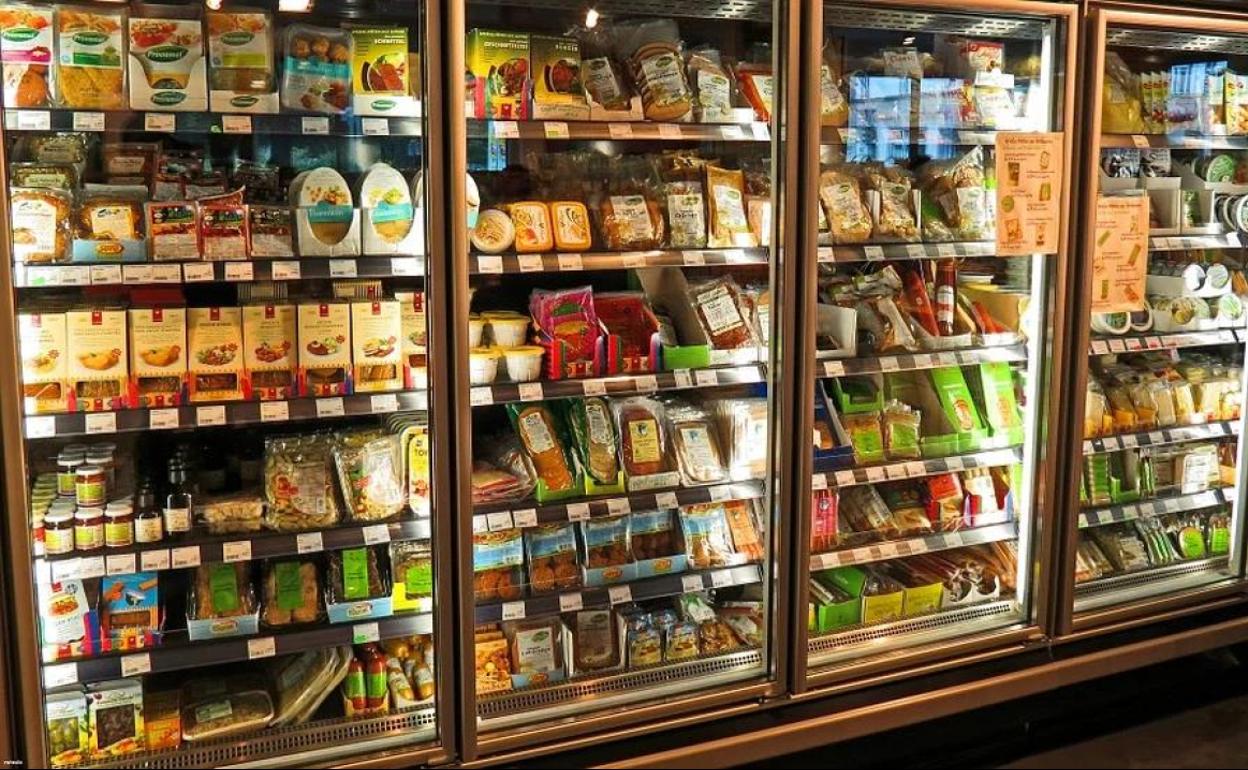 Farmacéuticos alertan de los microorganismos que contaminan la comida en verano