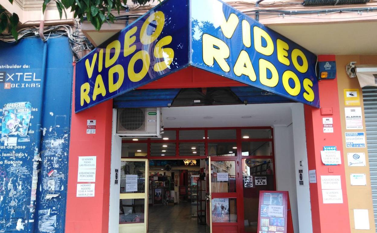 El videoclub Rados de Benimaclet cierra tras 31 años de vida