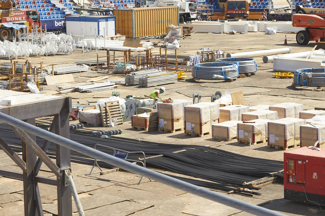 Fotos: Progresan las Obras de la cubierta del Ciutat de Valencia