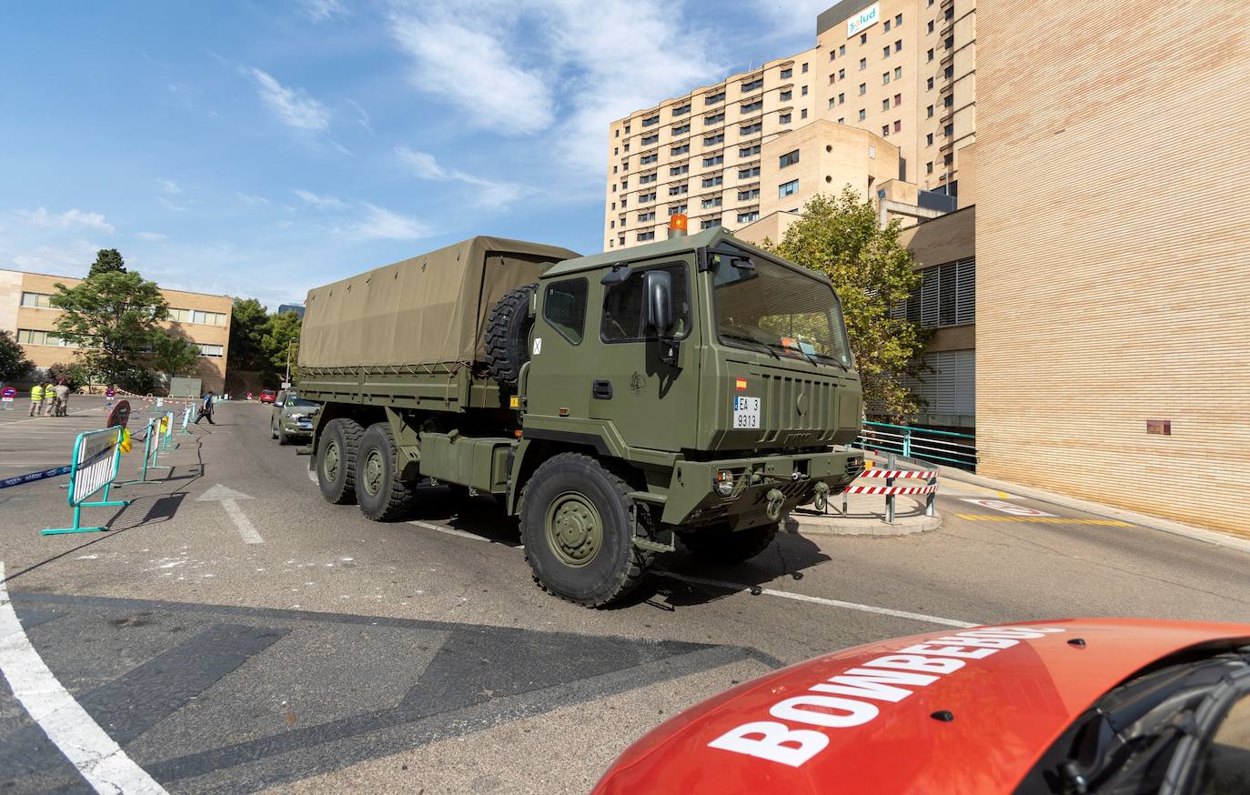 El Ejército instala un hospital temporal en el aparcamiento del Clínico de Zaragoza