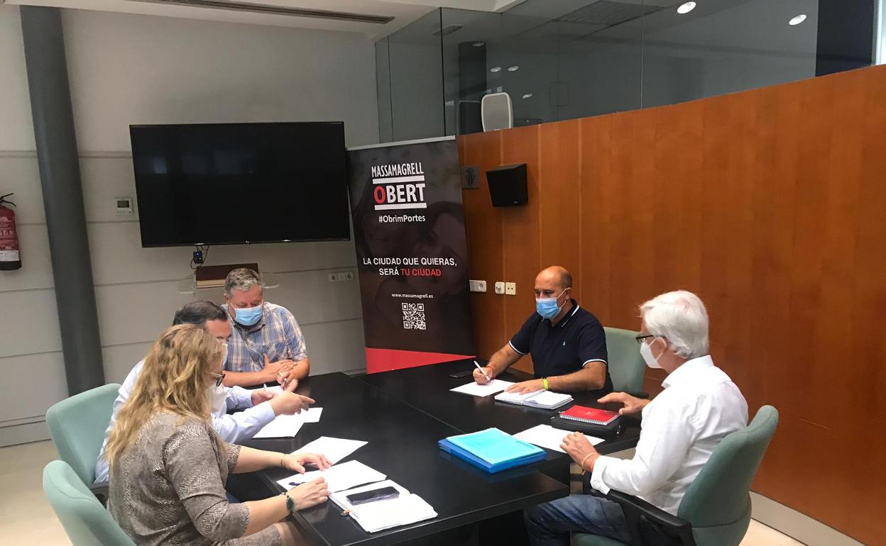 Reunión en Massamagrell. 