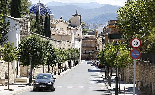 Calles desiertas. Horas antes de que comenzase el aislamiento obligatorio ya circulaban pocos coches por el caso urbano. 