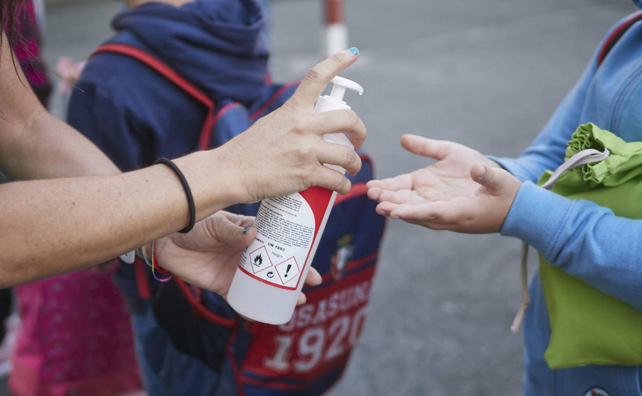 Los sindicatos ven «temerario» que los docentes asuman responsabilidades sanitarias