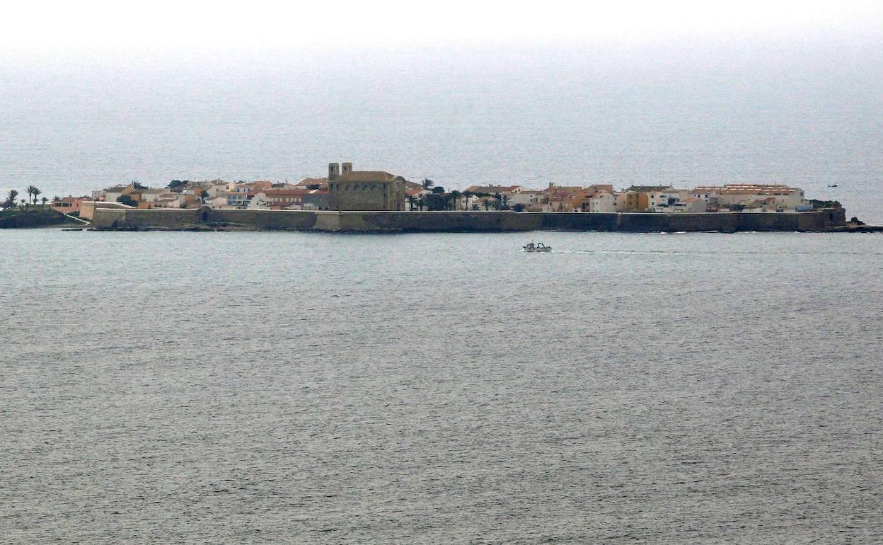 Imagen general de la isla de Tabarca durante el confinamiento. 