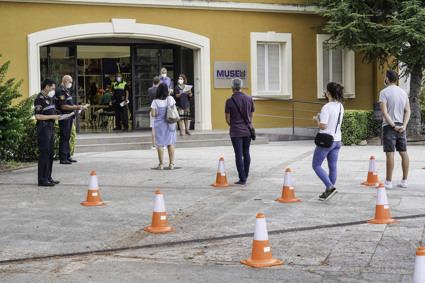 Más de 2.000 candidatos se han presentado al proceso, que durará varios meses