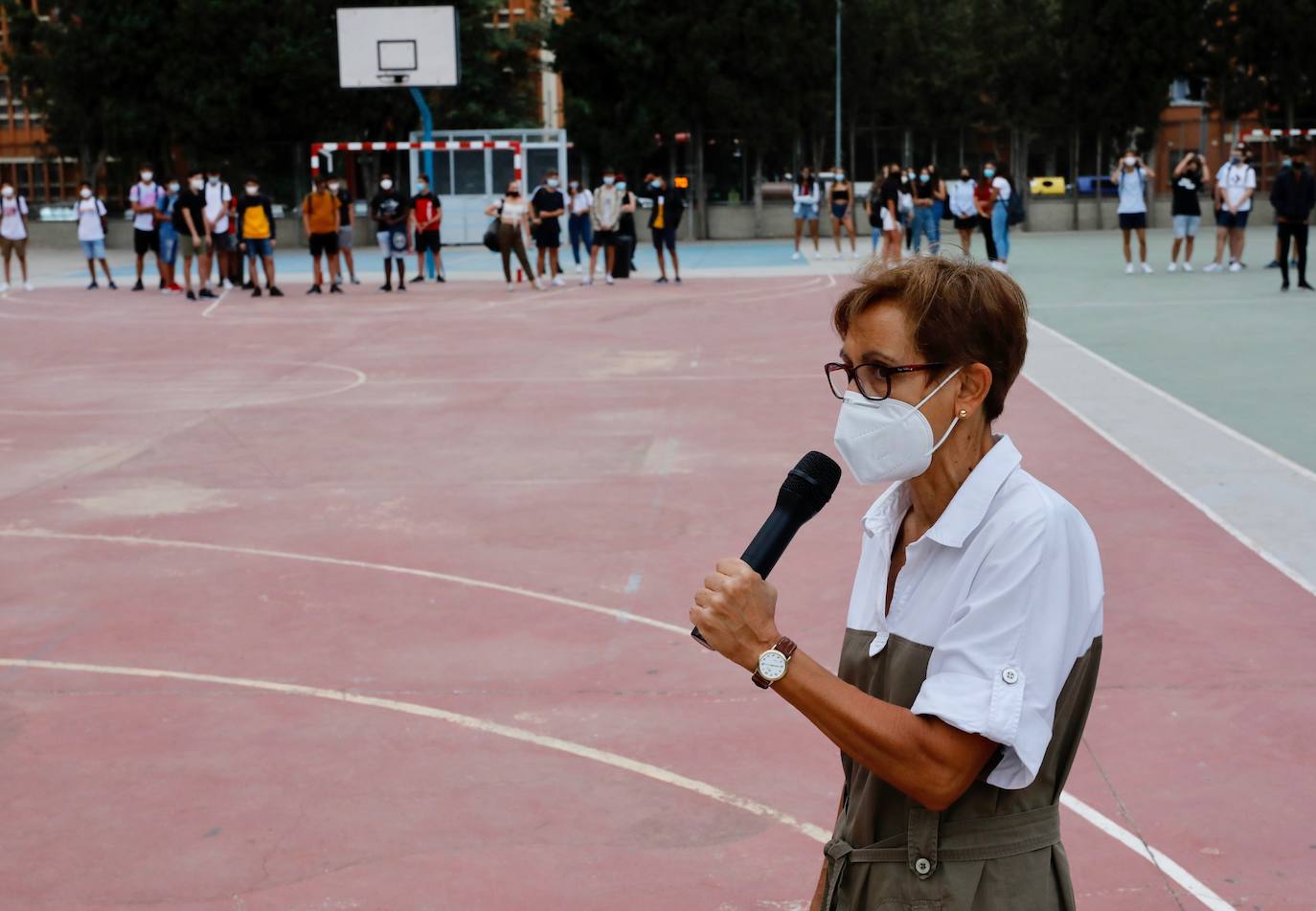 El curso más incierto arranca con cambios horarios y medidas de protección