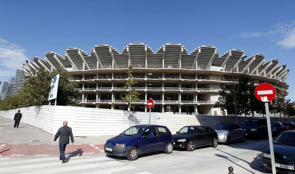 Esqueleto del estadio de Cortes Valencianas. irene marsilla