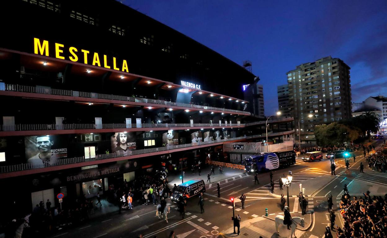 Un fondo de inversión muestra su interés por Mestalla