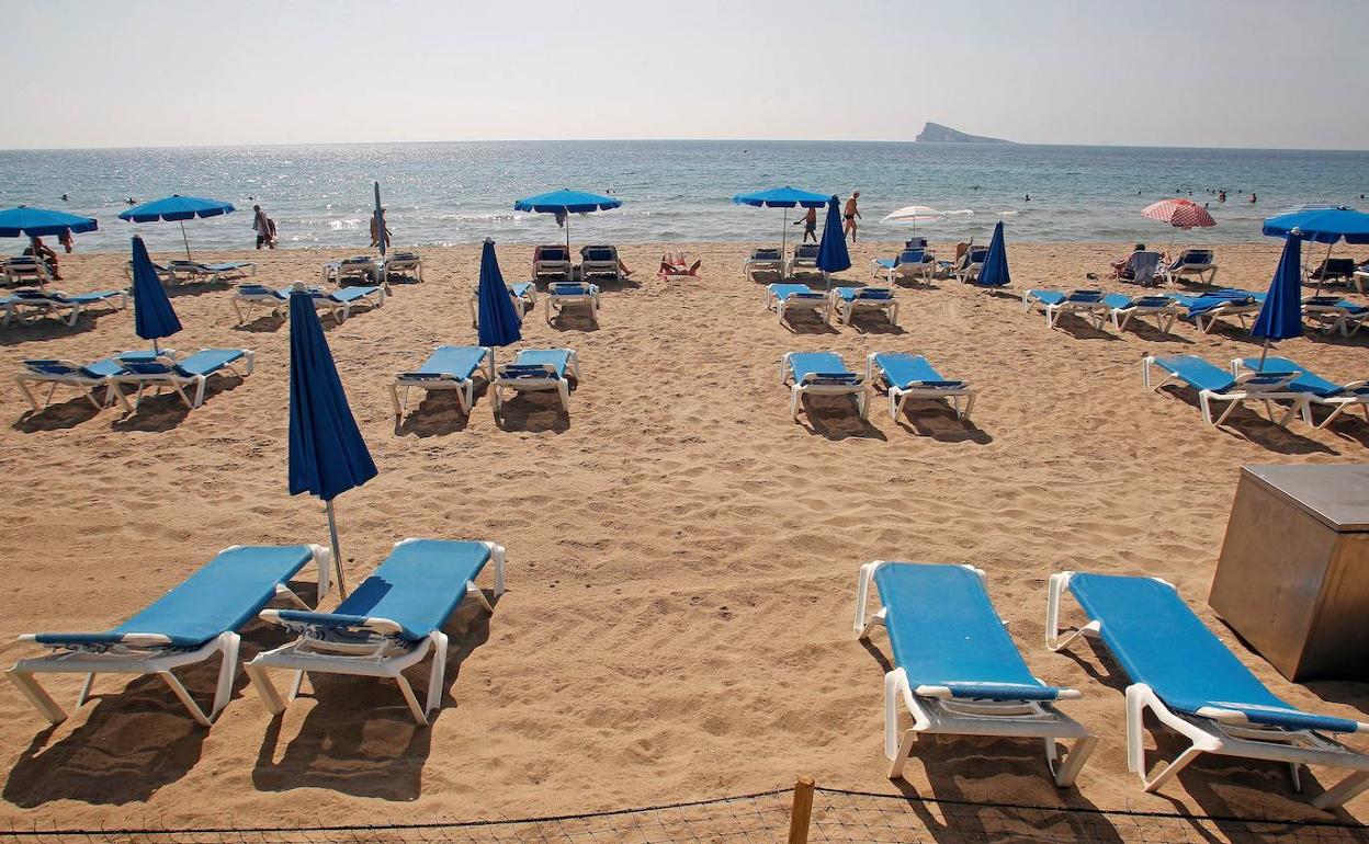 Imagen de este miércoles de la playa de Levante de Benidorm. 