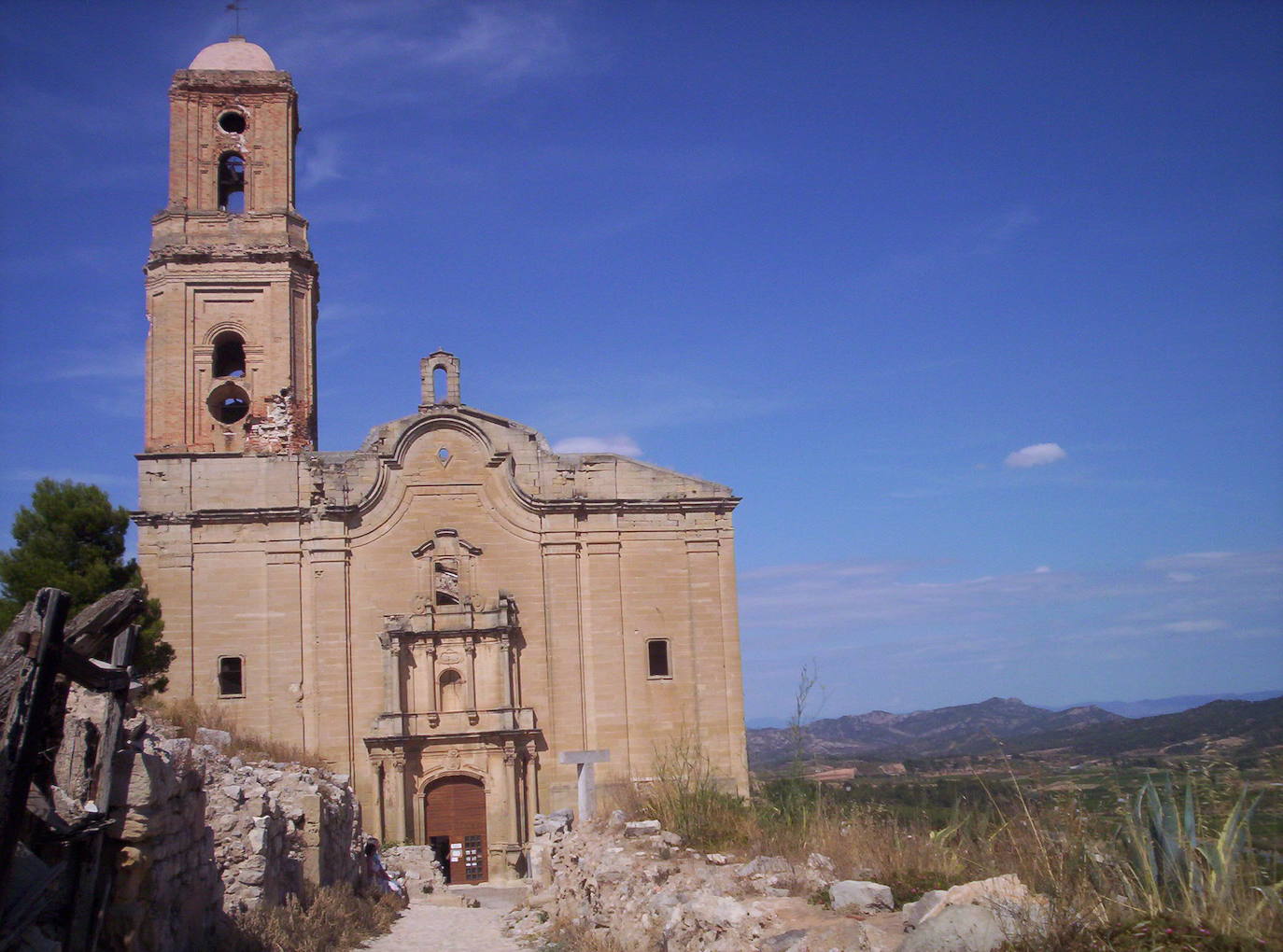 Cordera de Ebro (Cataluña, España) | La batalla del Ebro fue una de las más crudas de la guerra civil española y dejó casi en ruinas y deshabitada a esta localidad catalana. 