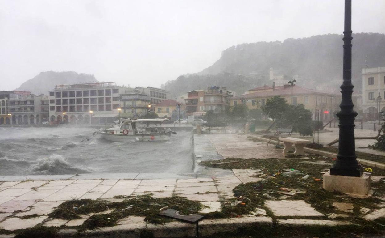 Efectos del paso de Ianós en Grecia. 