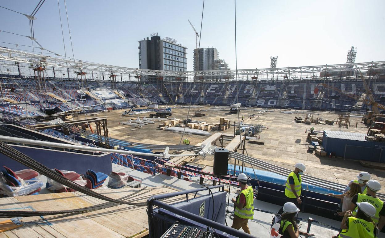 Las obras en el estadio del Levante avanzan a buen ritmo. 