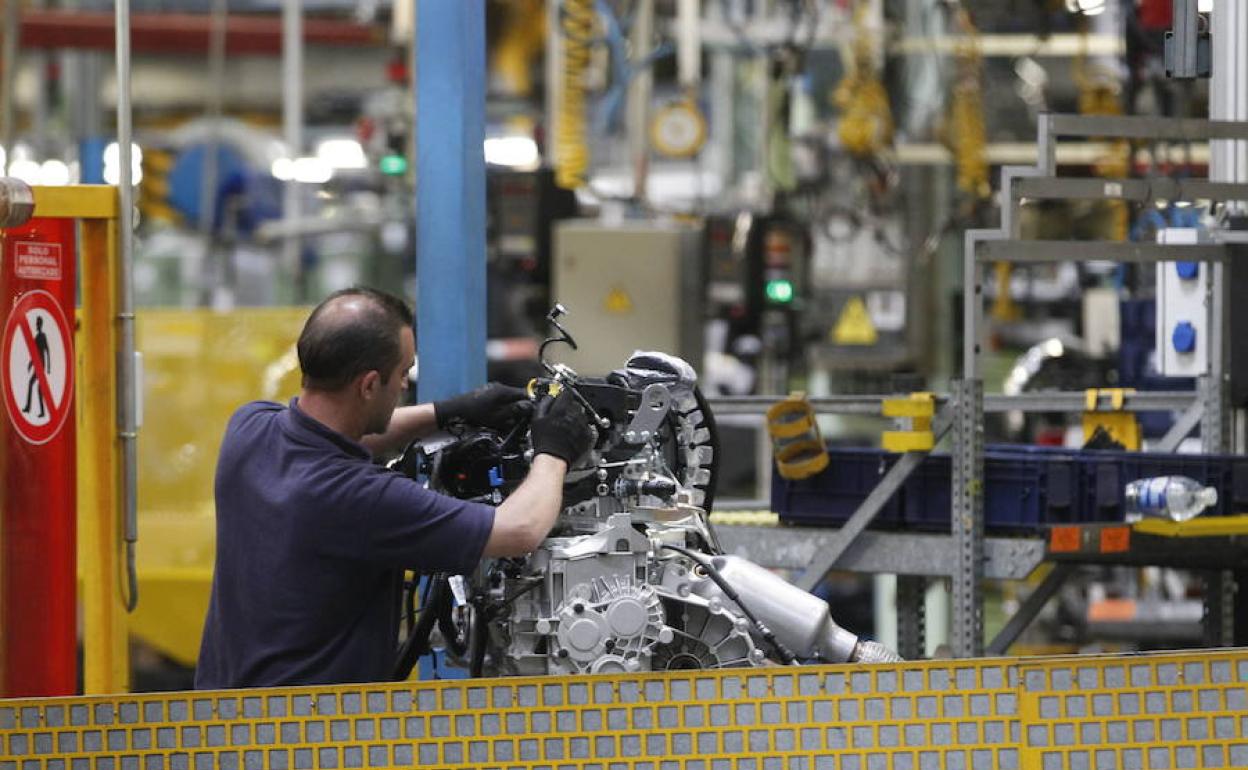 Ford reduce la producción a 540 vehículos al día y ya solo trabaja en turno de mañana