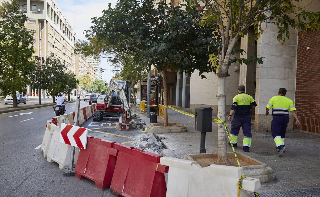 Carril bici en la avenida Instituto Obrero, ayer. 