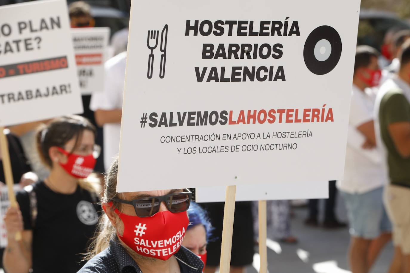 Concentración de hosteleros frente al Palau de la Generalitat