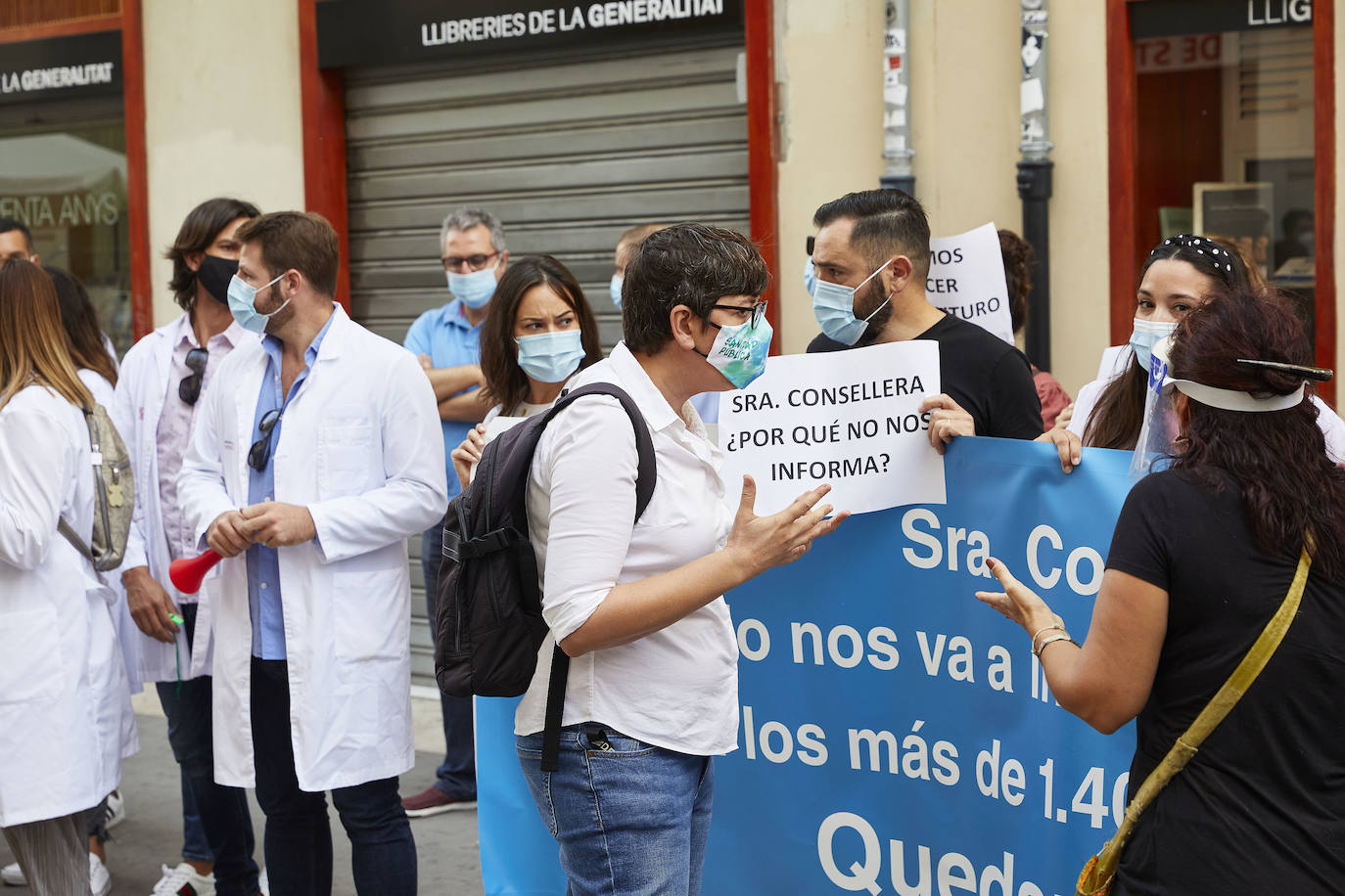 Los profesionales de la concesionaria reclaman información sobre la reversión mientras que los residentes urgen mejoras laborales para desconvocar la huelga