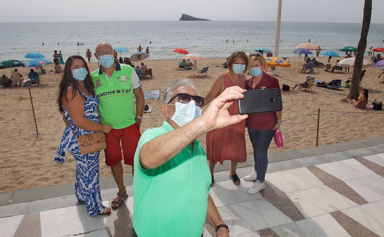 Turistas en Benidorm, esta semana. 