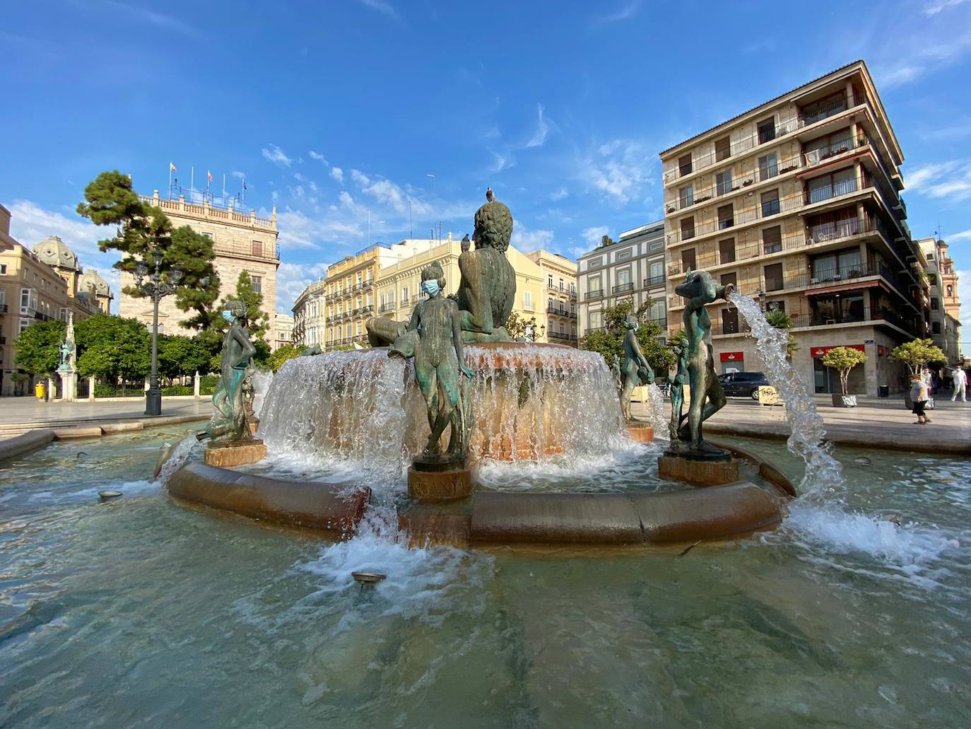 Mascarillas en las fuentes de Valencia