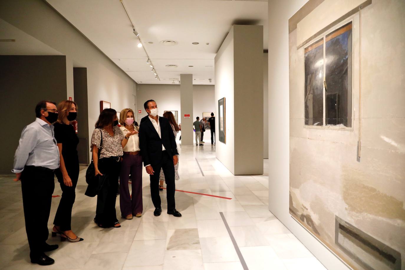 El artista de Tomelloso expone por primera vez con la pintora María Moreno, recientemente fallecida. La muestra aborda la belleza, el cuerpo humano, la gran ciudad, el interior doméstico, la mirada al mundo desde la ventana… 