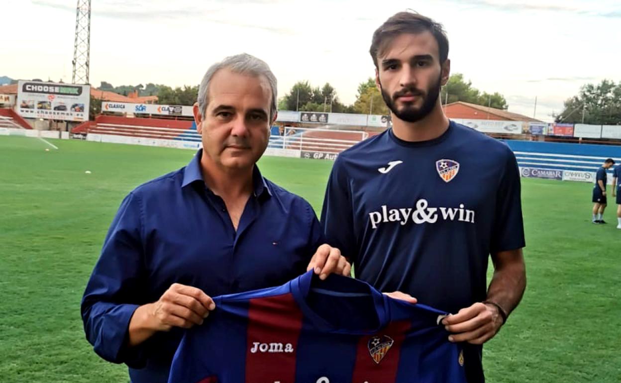 La UD Alzira fincha al central ontinyentí Javi Soler