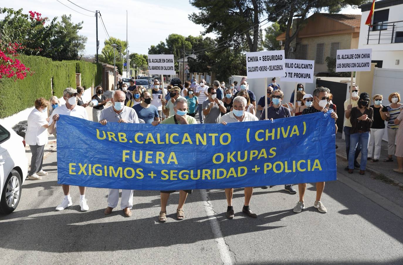 Manifestación en Calicanto contra los okupas