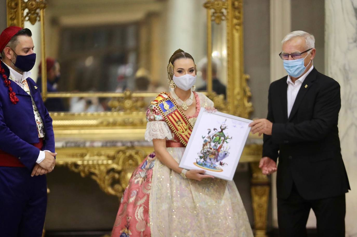 Carla García y Consuelo Llobell repiten en el cargo tras la llegada de la pandemia días antes de las fiestas falleras