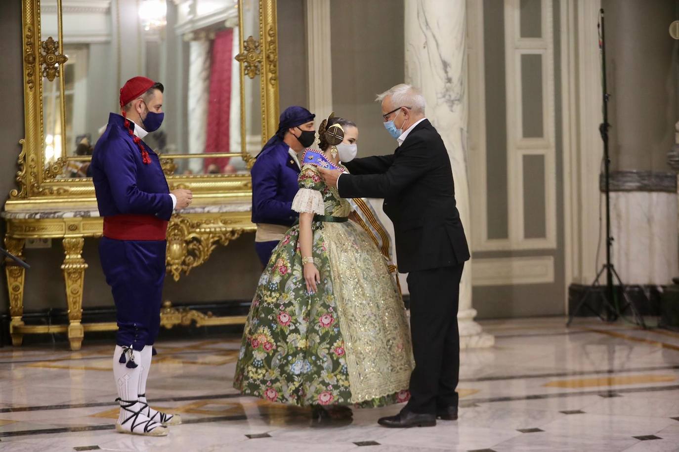 Carla García y Consuelo Llobell repiten en el cargo tras la llegada de la pandemia días antes de las fiestas falleras