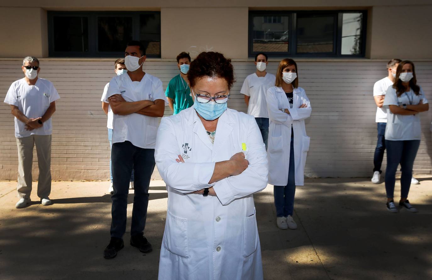 Los sanitarios valencianos claman por la falta de recursos para luchar contra el Covid-19 y la conselleria de Sanidad convoca una reunión de urgencia