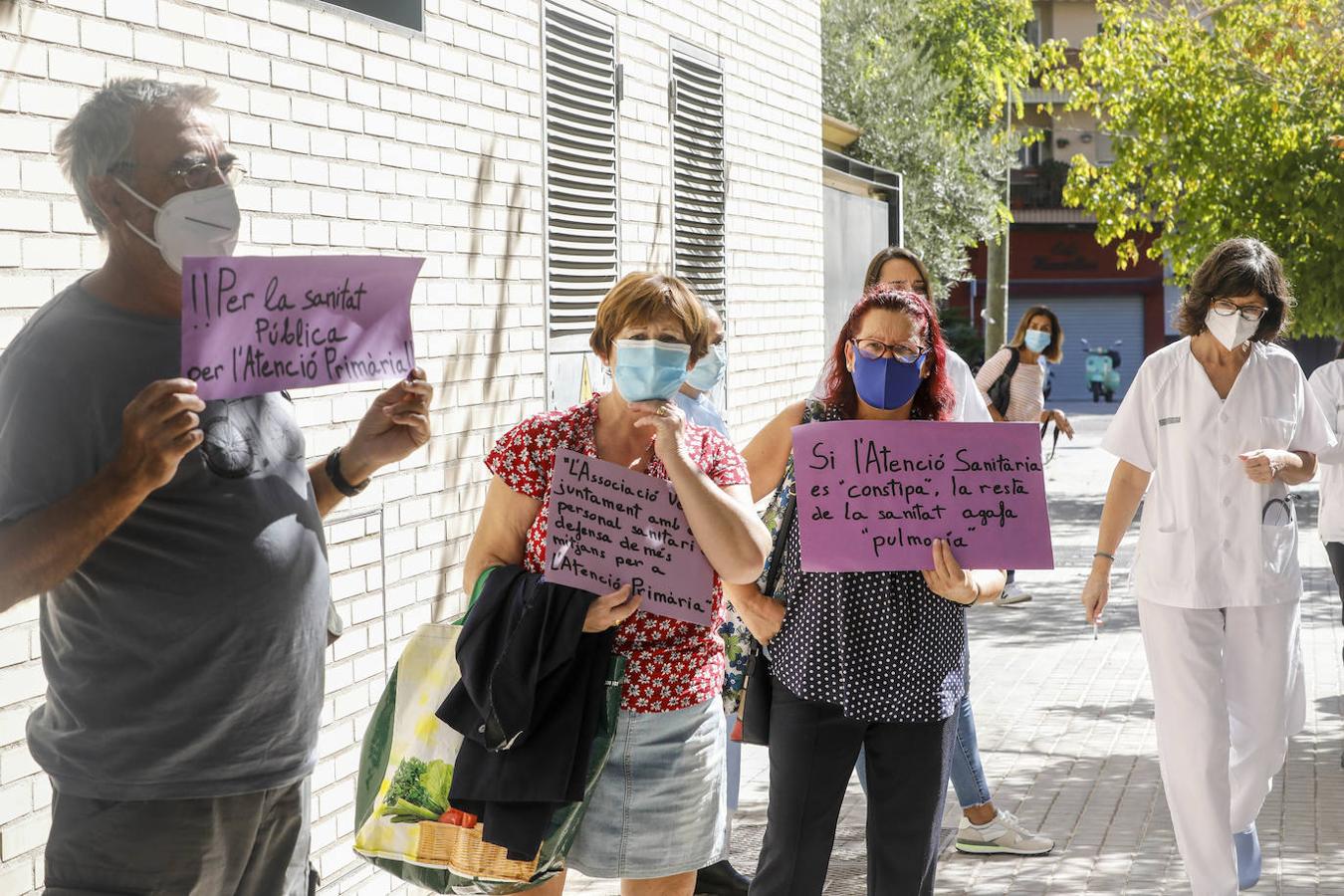 Los sanitarios valencianos claman por la falta de recursos para luchar contra el Covid-19 y la conselleria de Sanidad convoca una reunión de urgencia