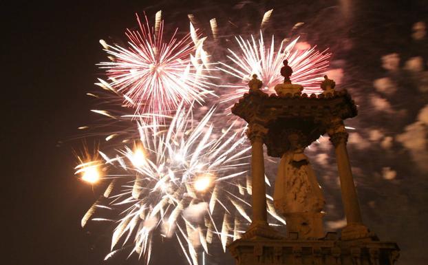 Horario de los castillos de fuegos artificiales del 8 de octubre y desde dónde se disparan