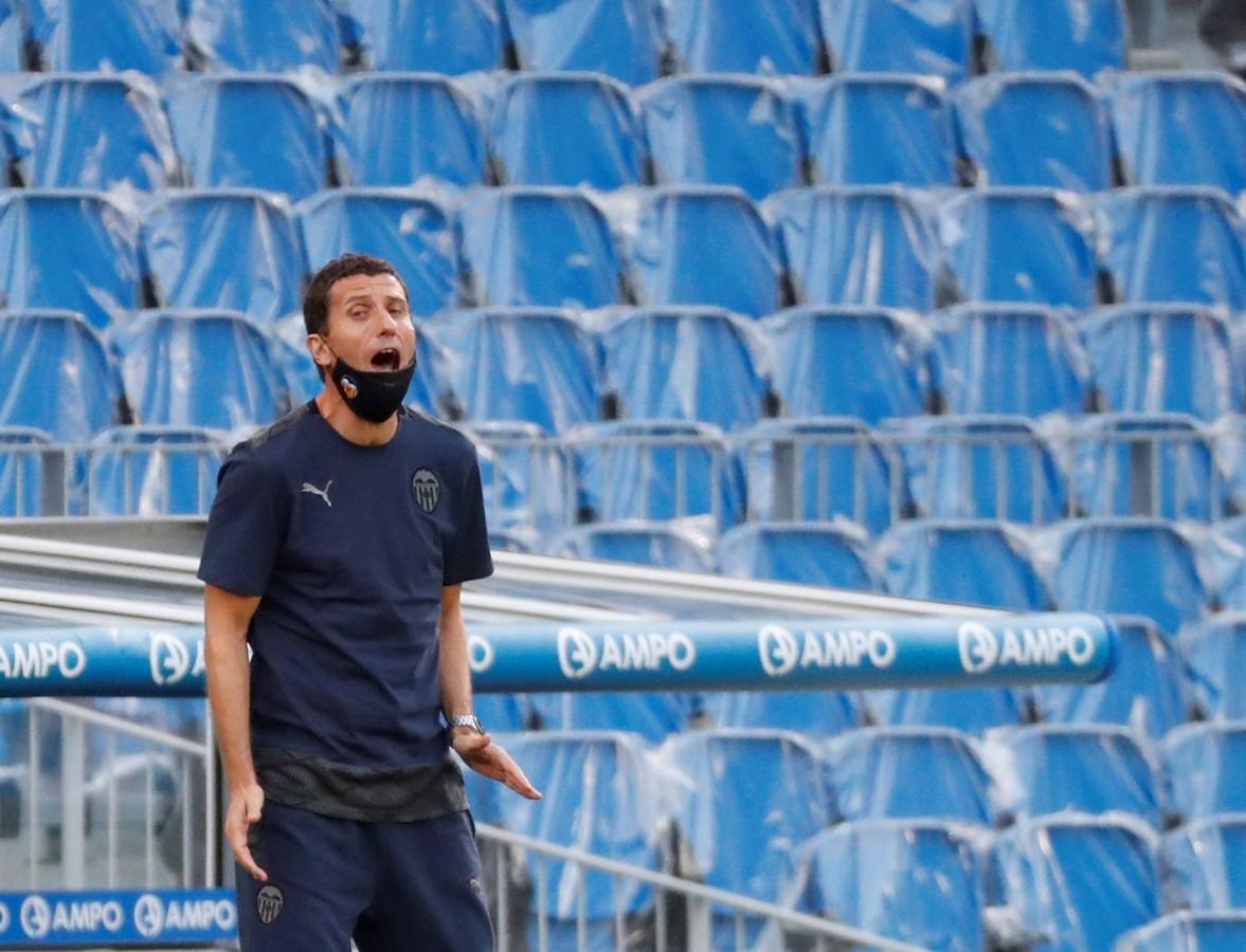 Las mejores imágenes del partido entre la Real Sociedad y el Valencia CF en el Reale Arena