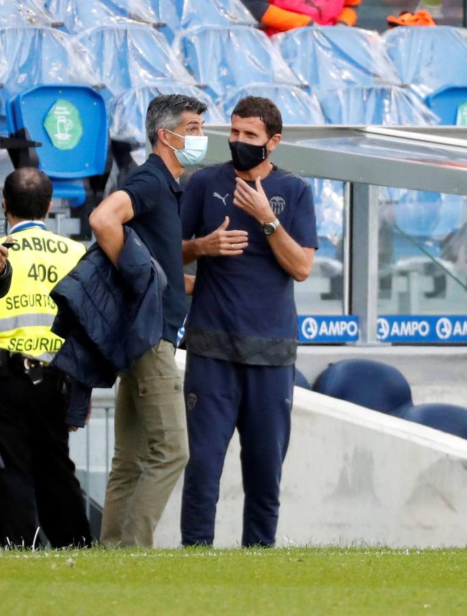 Las mejores imágenes del partido entre la Real Sociedad y el Valencia CF en el Reale Arena