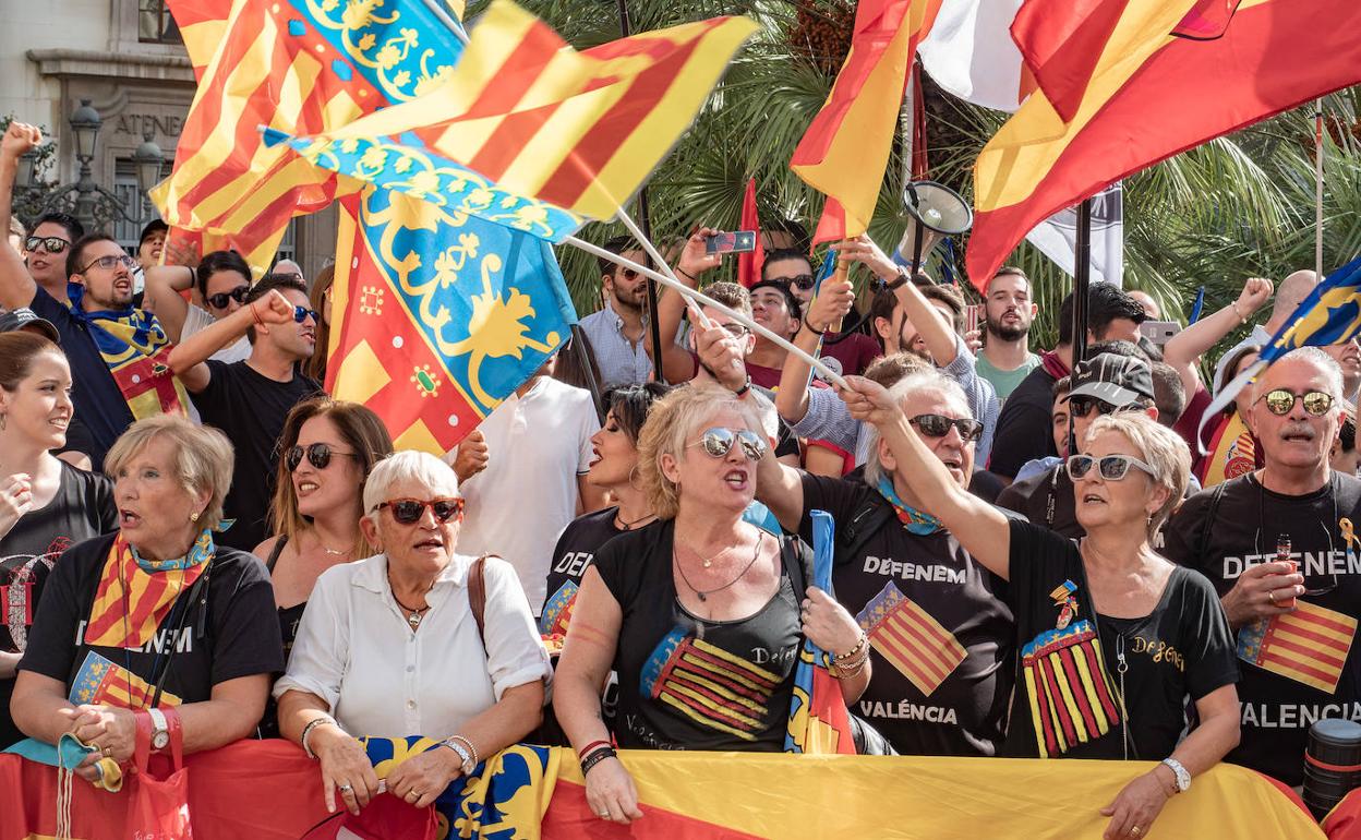 Procesión cívica de Valencia por el 9 d'Octubre de 2019.